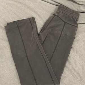 Lululemon Sofstreme High Rise Pant Regular - Black - Size 2